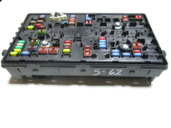 Блок предохранителей 96982033-04 2033 Шевроле Круз - плато средняя часть - S-62, - БУ