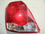 Фонарь задний левый Шевроле Авео Т200 Хэтчбек 96540268 - ДЕФЕКТ скол на не видимой части CH-10 - БУ