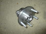 Ступица Шевроле Круз Орландо Опель Астра J Передняя 13502828 13583478 R-15 в сборе - GM