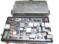 Блок предохранителей 95107228 A23 13222782 529050199 Шевроле Круз Орландо - ДЕФЕКТ крышки N-33 - БУ