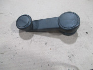 Ручка стеклоподъемника двери 95VBV23342AB Форд Фокус 1 механического 1068898 8ABA23342AABJC2, - БУ