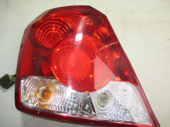 Фонарь задний левый Шевроле Авео Т200 Хэтчбек 96540268 - ДЕФЕКТ скол на не видимой части CK-4 - БУ