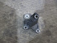 Кронштейн МКПП 1306901 нижний Форд Фокус 2 с мотором 1,6 литра Duratec, Zetec, - БУ