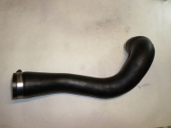 Патрубок интеркулера LR066429  - Большой LR002589 Ленд Ровер Фрилендер на 2,2 литра N300 - БУ