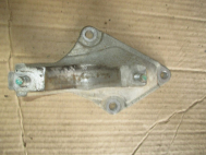 Кронштейн приводного вала 1742262, BV613K305AB Форд Фокус 3 с мотором 2,0 литра с АКПП, - БУ