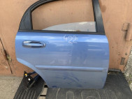 Дверь задняя правая Шевроле Лачетти Хэтчбек 96547908 голая - БУ Голубая К422 с молдингом