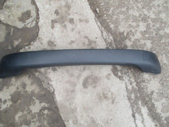 Молдинг переднего бампера центральный 7452.QH.9680493477 Peugeot 308. Б/У. оригинал Tong Yang