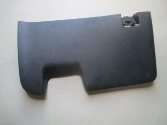 Накладка нижняя под рулем с гнездом под трос капота 96801364, 96655174 Шевроле Авео Т250. - БУ