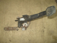 Педаль сцепления 1553972 4M517B633AU пластиковая Форд Фокус 2 с МКПП с 2008 г, - БУ