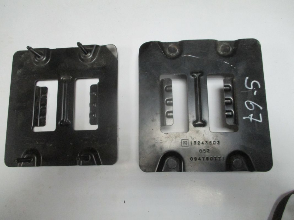 Кронштейн крепления блока управления двигателем 13243603 094790771 Круз ...