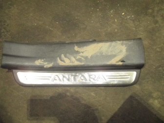 Накладка порога Опель Антара заднего внутренняя правая 96630474, 25953903, 4814261, - БУ