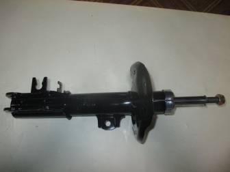 Амортизатор передний Шевроле Авео Т300 Кобальт левый 95917156, 95226435 - Г/М - шток 13 см  - Iberis