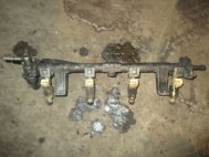 Рампа топливная Форд Фокус 1 - 1219096, 8F9H487HA, 8F9F280HA с мотором 2 литра Zetec 16 кл., - БУ