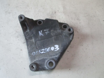 Кронштейн компрессора кондиционера 90529603, 1854231, 9052950 Опель Астра H для Z18XE - К-7 - БУ