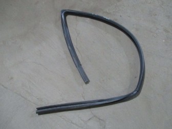 Уплотнитель стекла двери 96541777 Шевроле Авео Т200-250 передней левой 95980733, - БУ