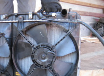 Трубка охлаждения АКПП от радиатора 96425004 длинная Шевроле Лачетти 1,6 и 1,8, - БУ Трубка охлаждения масла АКПП от радиатора 96425004, 96286398, 96416058 - длинная Шевроле Лачетти 1,6 и 1,8, - БУ. Производитель: General Motors (Запчасти БУ-шные с разборки автомобилей, бывшие в употреблении). Каталожные номера: 96425004, 96286398, 96416058.