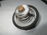 Термостат 1712228, 4M5G8575ZB Форд Фокус 2 Фиества на 82-97 градусов 1,4-1,6л 1306004, - БУ