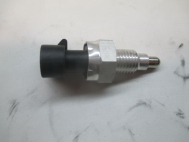 Датчик заднего хода 95028604 на МКПП Опель Антара Шевроле Авео Т300 Каптива Орландо, - GM