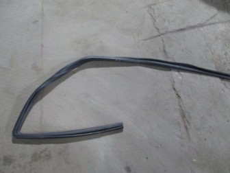 Уплотнитель стекла двери 96541778 Шевроле Авео Т200-250 передней правой, - БУ