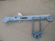 Стеклоподъемник двери задней левой механический XS41A27001AK Форд Фокус 1, - БУ