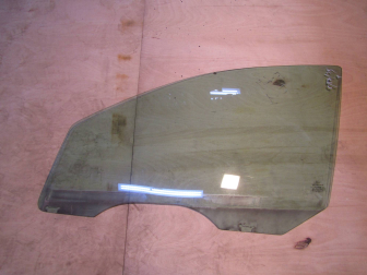 Стекло двери Форд Фокус 1 передней левой 1088905, 1097390, XS41B21411BG - 1010х560 - БУ