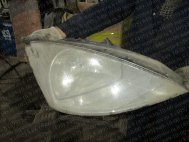 Фара правая Форд Фокус 1 Европа до 2001г 1152096, 1063819 под механический корректор, - БУ дефект