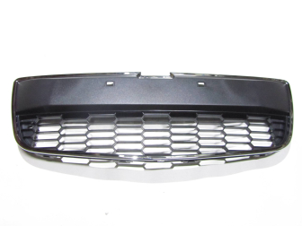 Решетка радиатора Шевроле Авео Т300 нижняя 95019925, 95415506 Седан, Х/Б c хромом - Sat