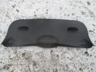 Облицовка крышки багажника центральная 1102284 98ABA40411AFW Форд Фокус 1 Хэтчбек F0-19 - БУ