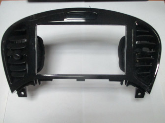 Накладка передней панели центральная 682601KE0A Ниссан Жук F15 до 14г в сборе с воздуховодами - БУ