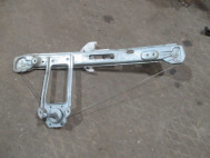 Стеклоподъемник Форд Фокус 1 двери задней правой механический 1331607, XS41A27000AN, - БУ