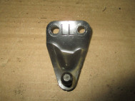 Кронштейн амортизатора крышки багажника левый 904551KA1A Ниссан Жук F15 с 10 по 2014г - БУ