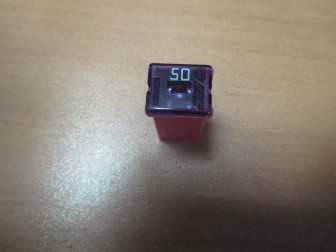 Предохранитель 50 Aм 24370C9924 на все автомобили Ниссан - Красный, - БУ