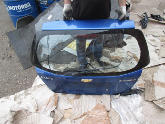 Крышка багажника Шевроле Авео Хэтчбек Т200 и 255, 96540837 - БУ в СБОРЕ Синяя CK1 -1 вмятинка