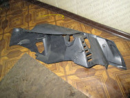 Накладка натяжителя ремня безопасности левая 1077838,  98ABA613C47AHBJFG Форд Фокус 1, - БУ