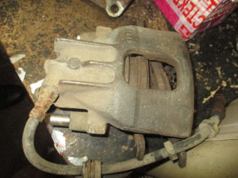 Суппорт передний правый 1478507, 1075560, 4346372, 98AB2L231BB, 2M5V2L231AA Форд Фокус 1, - БУ