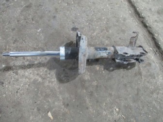 Амортизатор передний Шевроле Круз Опель Астра J правый 13279326, - БУ