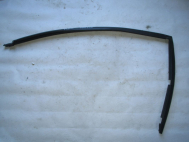 Уплотнитель стекла двери задней правой верхний 96624083 95488808 95061130 Шевроле Каптива C100 - БУ