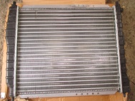 Радиатор охлаждения Шевроле Авео Т200-255 96536524 96816482 с АКПП 1,2-1,4 литра 8V, - Feituo