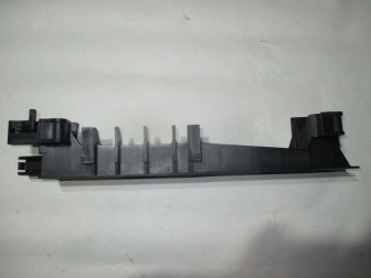 Кронштейн радиатора правый 13351378 1302201 Шевроле Круз, Опель Астра J, - GM