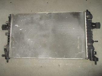 Радиатор охлаждения 1300265 13145210 Опель Астра H с АК и МК с конд и без 3480C 8135 Delphi, - БУ