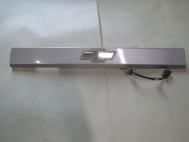 Накладка крышки багажника 96404370 96404952 Шевроле Авео Т200 255 Х/Б КРЕСТ - Серебро - ДЕФЕКТ - БУ