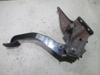 Педаль сцепления 328021R100 1R105 Kia Rio 3 Hyundai SOLARIS ACCENT 4 с 2011г, - БУ