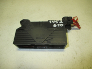 Штекер 1452610 1452611-1 блока предохранителей салонного 13181278 Опель Астра H - Черный рычаг - БУ