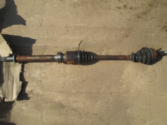 Привод Ниссан Тиида С11 правый с АКПП 39100EL10A, 39100EL005 1,6-1,8 литра в сборе со ШРУС - БУ