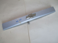 Накладка крышки багажника 96404370 96404952 Шевроле Авео Т200 255 Х/Б - КРЕСТ - Серебро - CA-34 - БУ