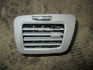 Сопло воздуховода правая Шевроле Кобальт 52048095, - БУ