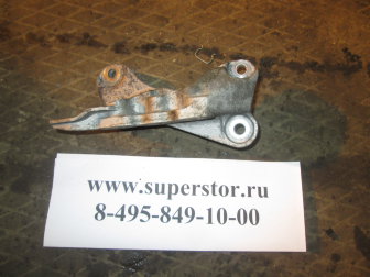 Кронштейн опоры двигателя правой Шевроле Круз с АКПП на 1.8 литра 13248510, - БУ