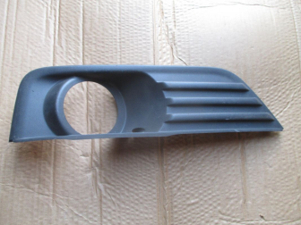 Накладка противотуманки Форд Фокус 2 левая 1337349 с 2005 года 4M5119953AE - K-9 - БУ