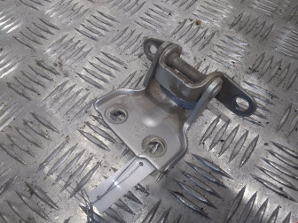 Петля двери задней левой - верхняя, правой - нижняя 96601311 Шевроле Спарк М150-200 - БУ