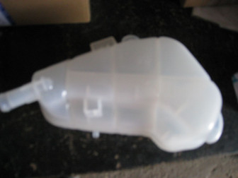 Бачок расширительный Шевроле Авео Т300 Кобальт 95048411, 42609220 системы охлаждения - GM